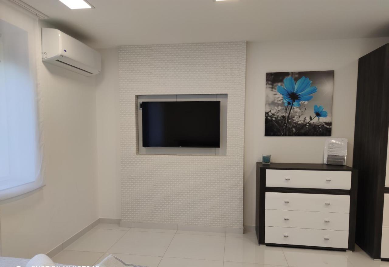 Aqua Solar Apartmanhaz Miskolc Eksteriør billede